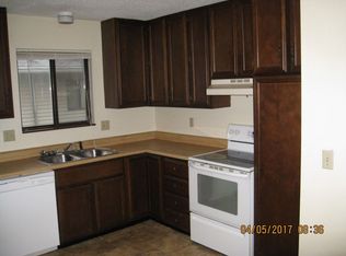 805 Brandon Ave APT 2, Hiawatha, IA 52233