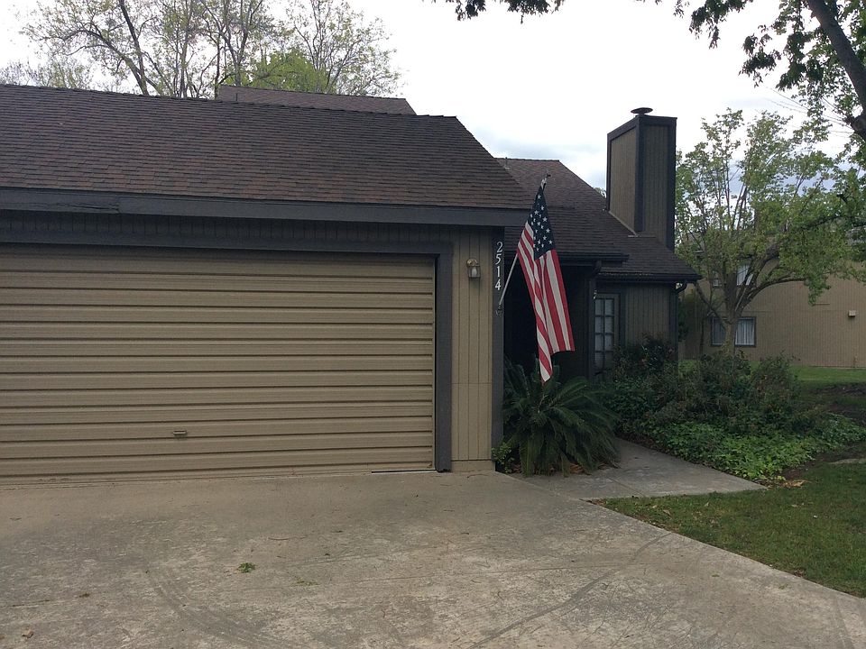 1st image of 2514 E Tulare Ave