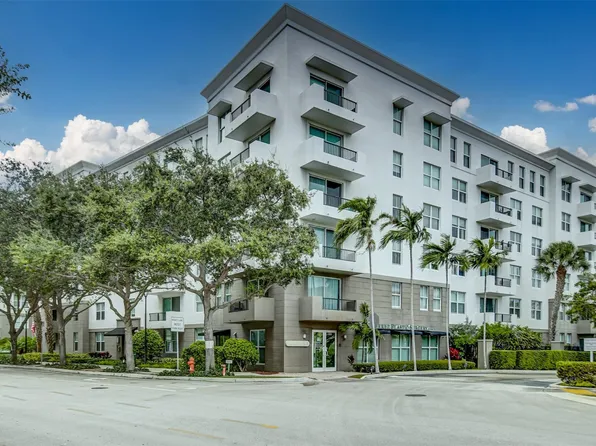2421 NE 65th Street #312, Fort Lauderdale, FL 33308