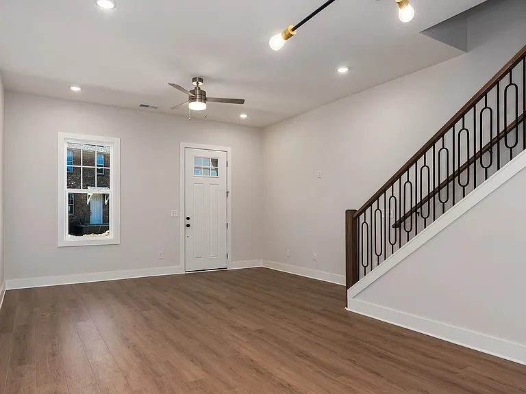 1709 Meerstone Ln #MAIN — Photo 2