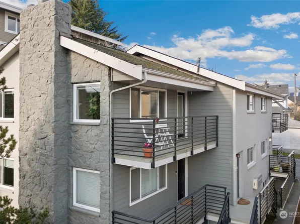 2818 NW 56th Street #301, Seattle, WA 98107