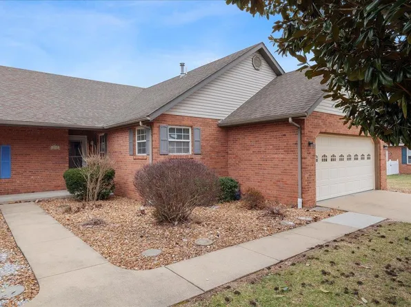 312 Radcliff Rd, Shiloh, IL 62221