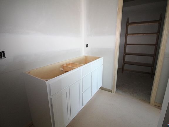 2nd image of 6040 Las Verdes Ln
