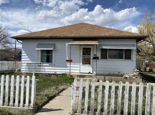 113 W Center St, Rawlins, WY 82301