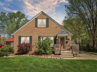 7920 Eagle St, Wauwatosa, WI 53213