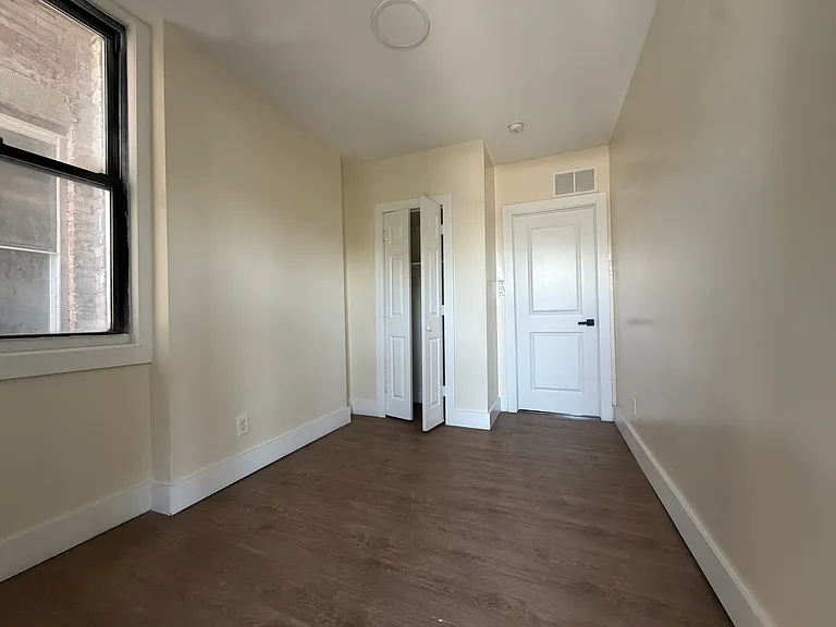 358-360 S Orange Ave #2R — Photo 7