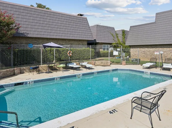 207 E Harwood Rd APT 14, Euless, TX 76039