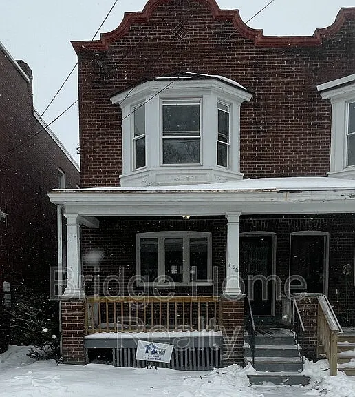 136 S Spring Ave — Photo 2