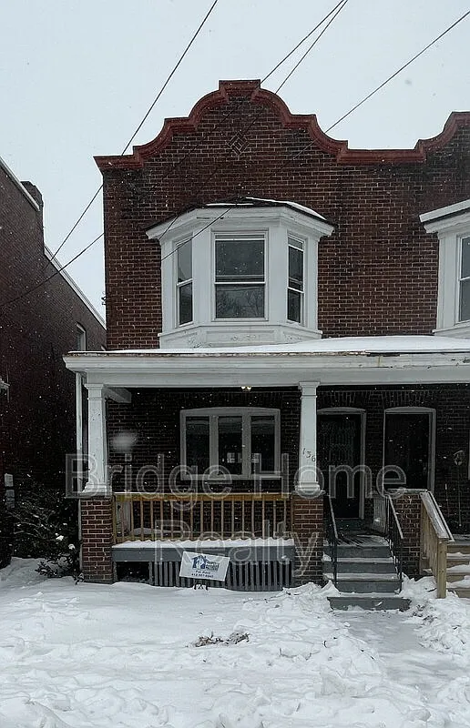 Building Photo - 136 S Spring Ave