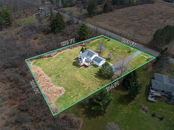 3rd image of 440 Snyder Hill Rd