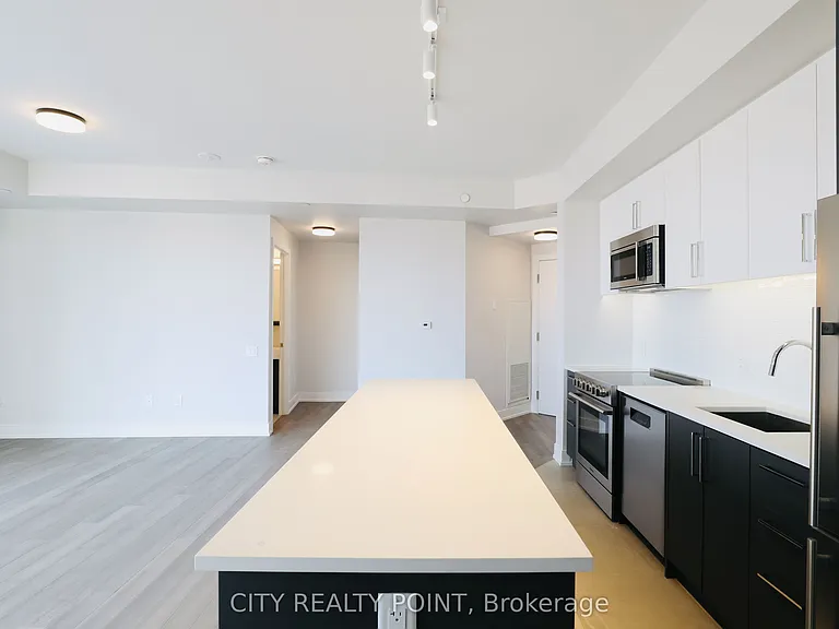 2525 Bathurst St #707 — Photo 4