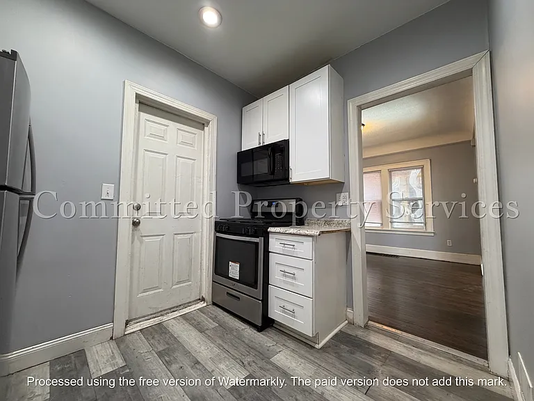2938 Tyler St — Photo 5