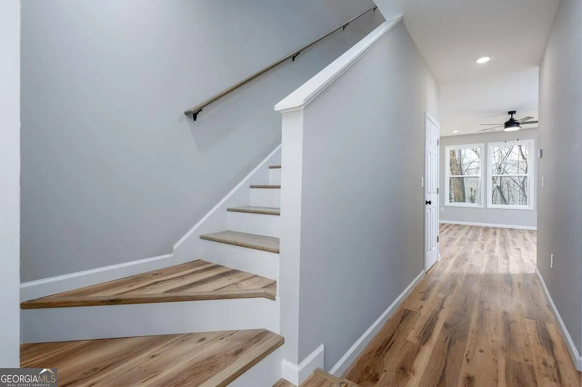 3 bed, 2.5 bath, 1440 sqft, $2,450 — Photo 3