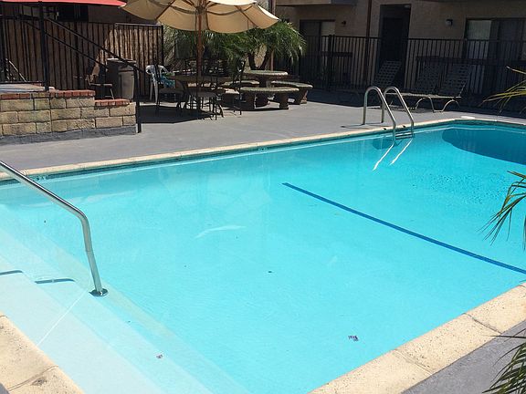 3rd image of 10106 Hillhaven Ave APT 102