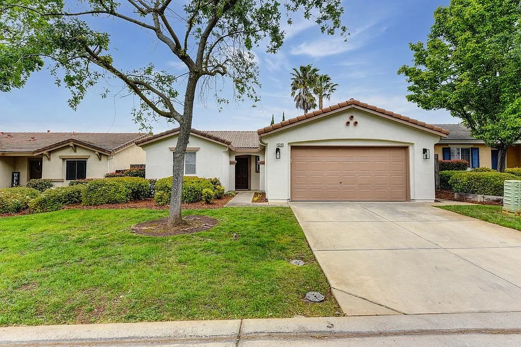 4340 Wickford Way photo 1