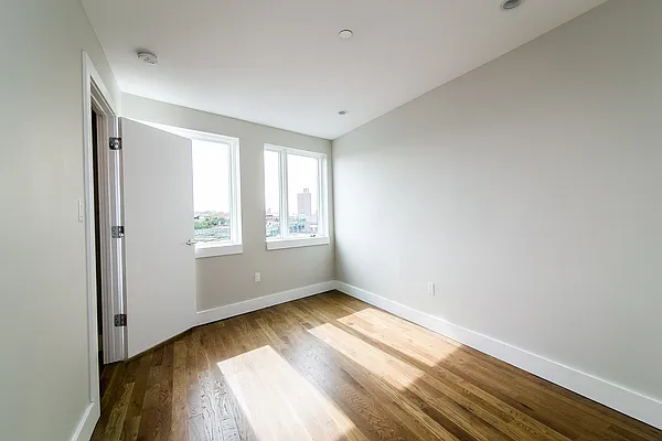 Rented by Nooklyn NYC LLC | media 64