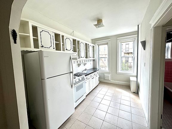 3rd image of 34-42 42nd St #2L