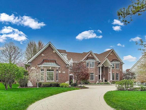 3rd image of 3904 Royal Fox Dr