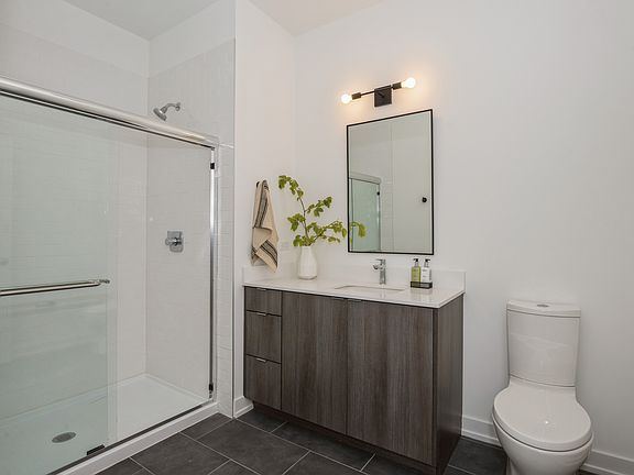 5th image of 2803 W Henderson St #303