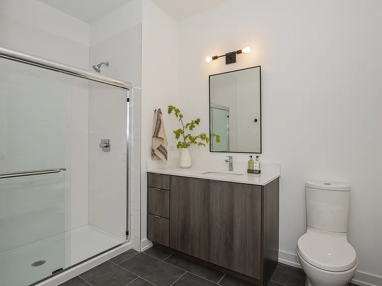 2803 W Henderson St #303 — Photo 5