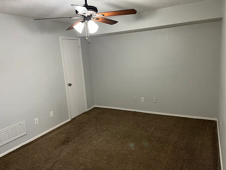 2305 Basil Dr #D207 — Photo 6