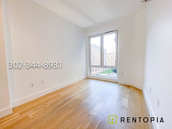 2nd image of 961 Willoughby Ave #247