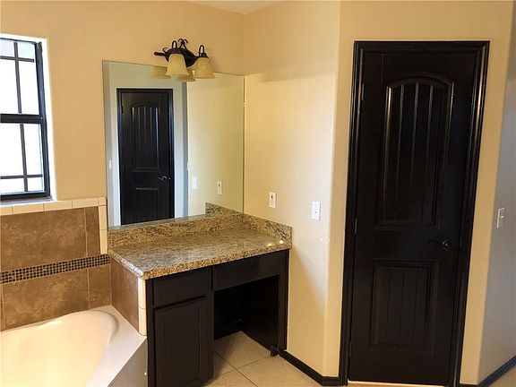 3rd image of 6214 N 46th Ln