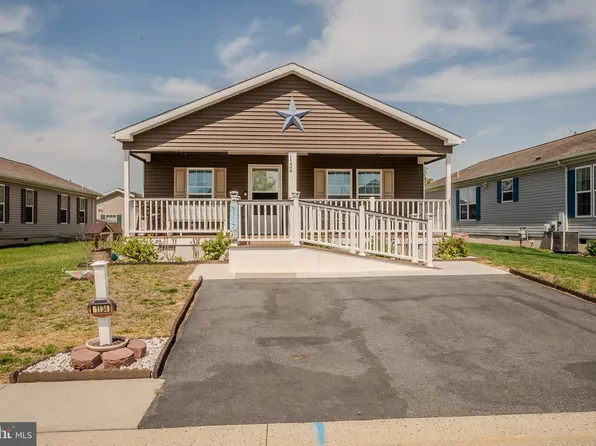 1134 Lorenzo Ln, Smyrna, DE 19977