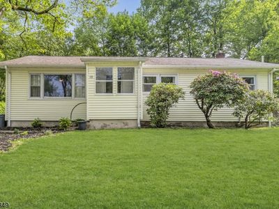 10 Dale Trl, Hopatcong, NJ, 07843