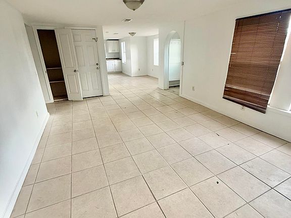 3rd image of 1310A Concord Ave