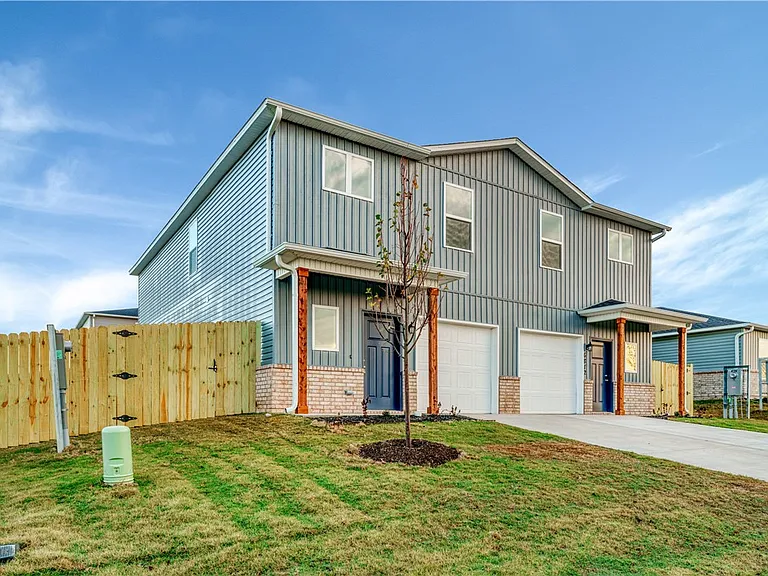 6812 SW Memphis Ave — Photo 3