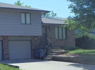 2430 W Ridge Dr, Emporia, KS 66801