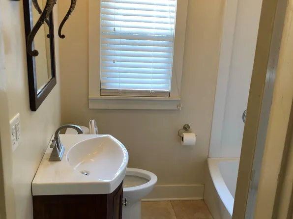 2509 Grinstead Dr, Louisville, KY 40206