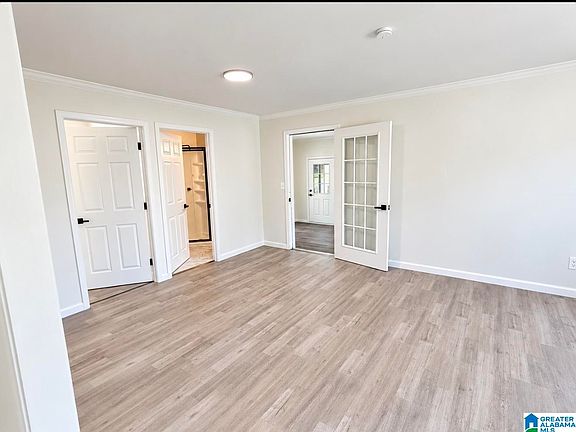 5th image of 2762 Hull Rd