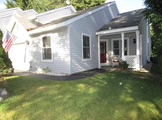 12 Tiffany Dr, Queensbury, NY 12804