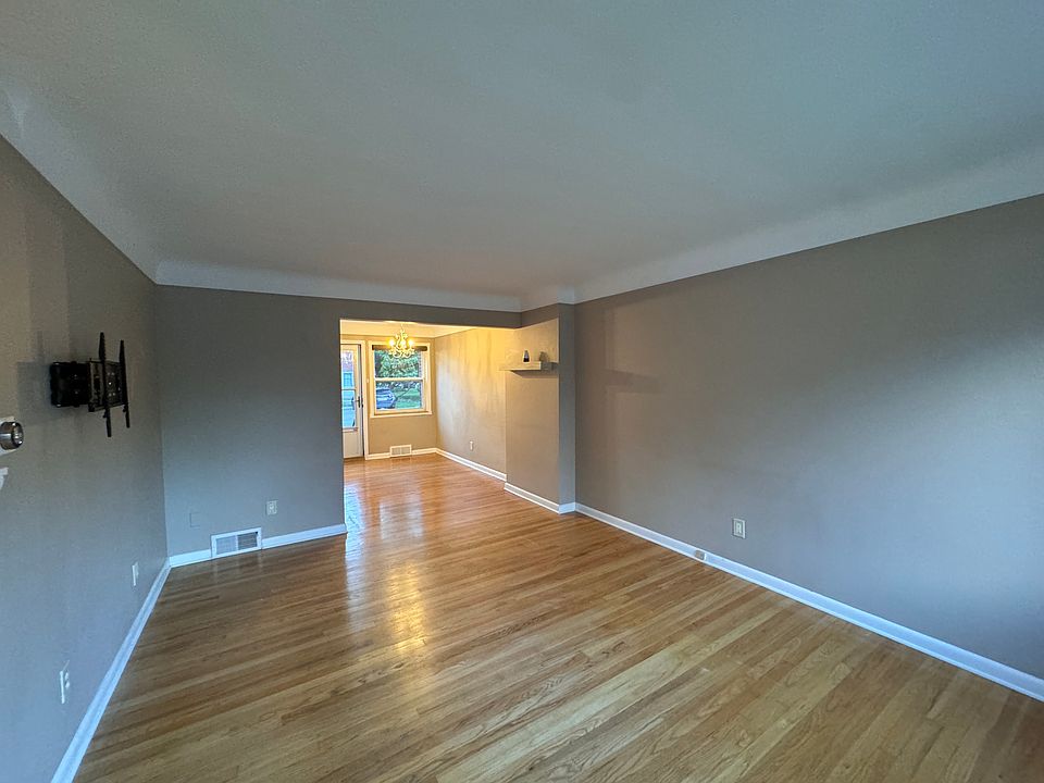 1st image of 504 W Houstonia Ave #4