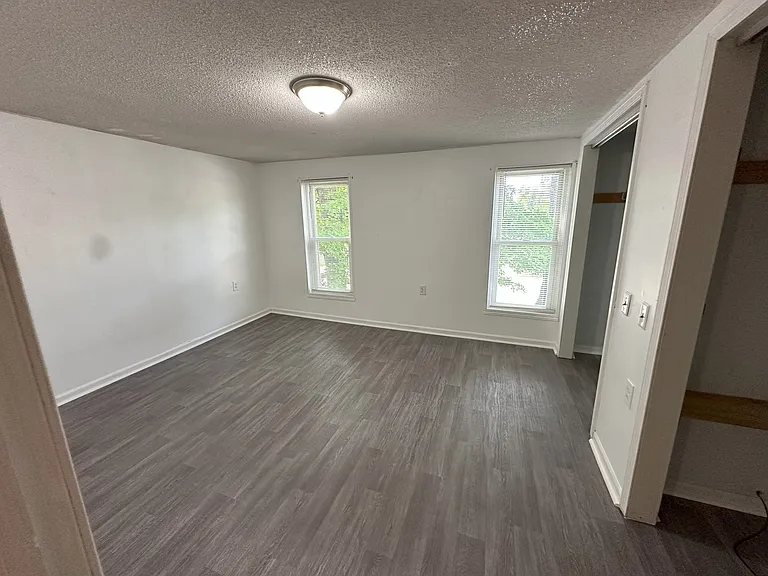214 W Church St — Photo 24