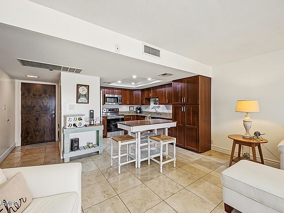 5th image of 7940 E CAMELBACK Road #111