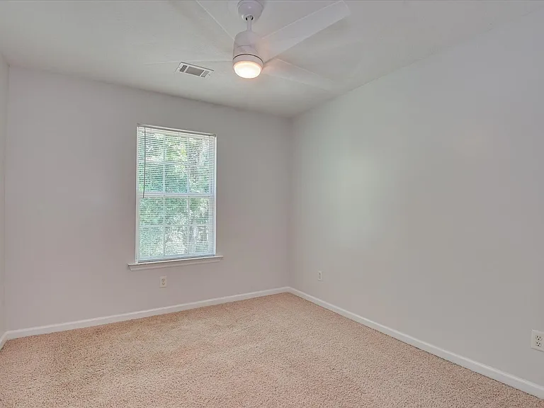 2928 Aylesbury Dr — Photo 30