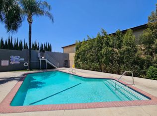8601 Balboa Blvd #4, Northridge, CA 91325