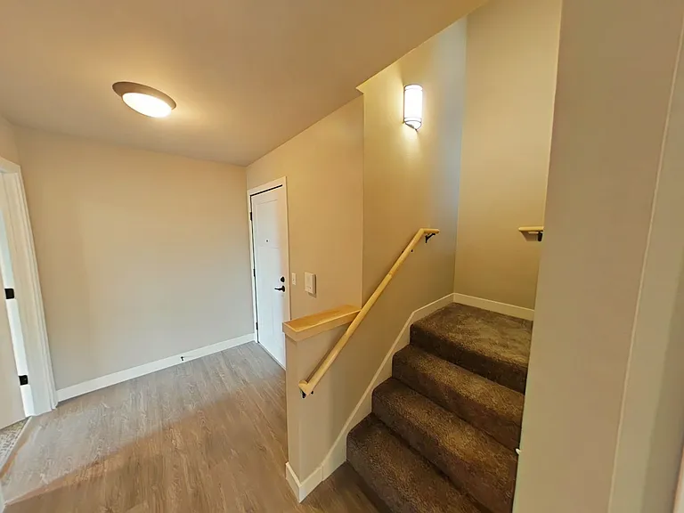 Beaverbrook Apartments — Photo 98