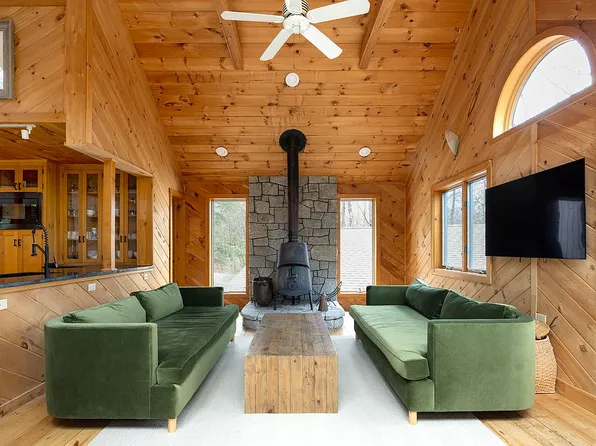 365 Deer Run, Sandisfield, MA 01255