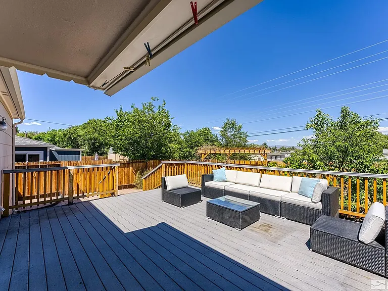 1040 Munley Dr — Photo 10