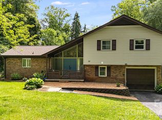 32 Mayfair Dr, Candler, NC 28715