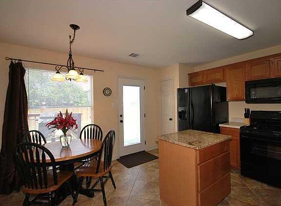 5th image of 2606 Greenlee Dr