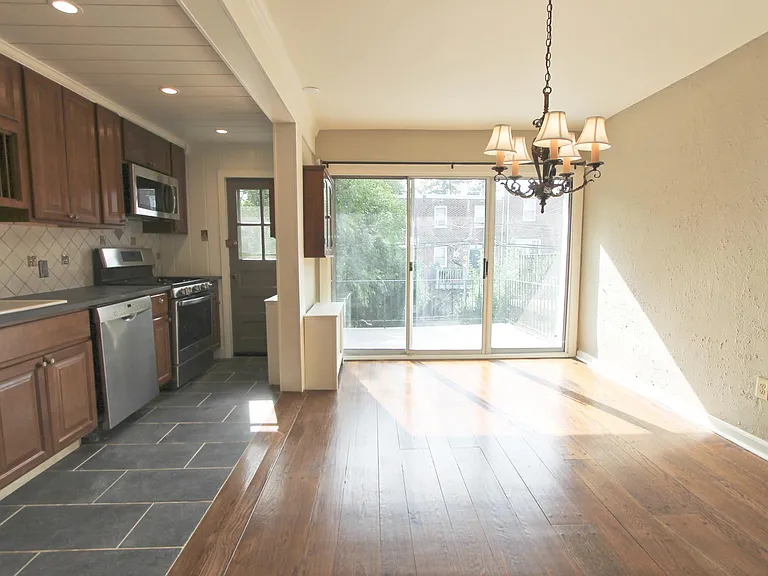 346 E Meehan Ave — Photo 18