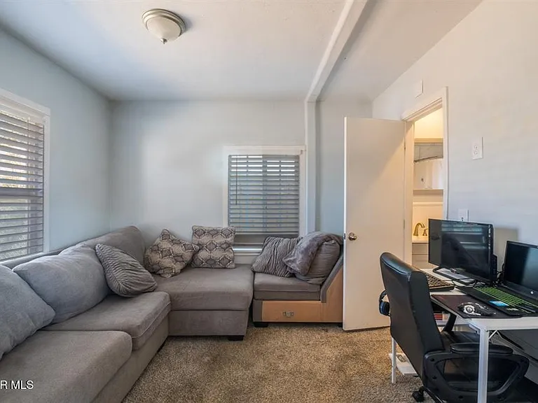 2725 Desert St #2725 — Photo 5