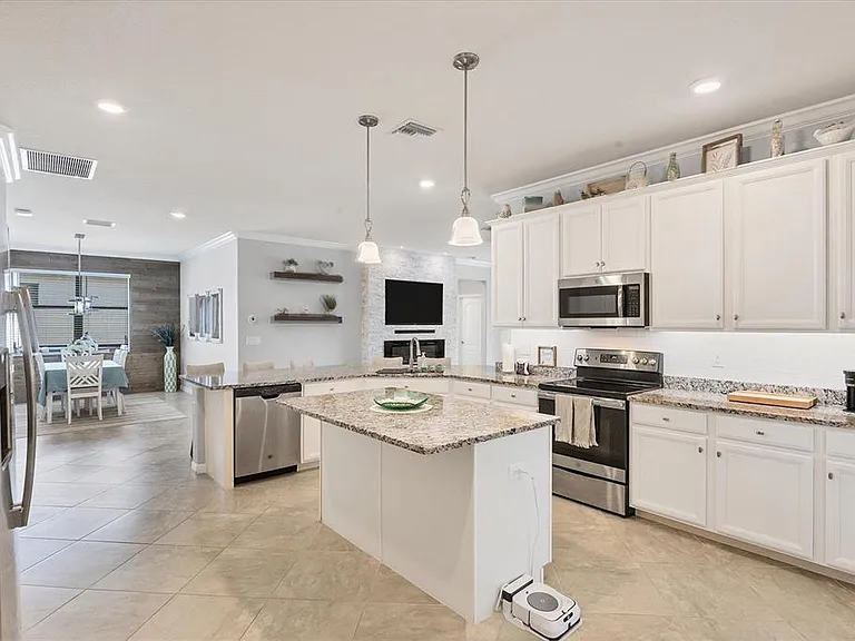 11408 Autumn Leaf Way — Photo 9