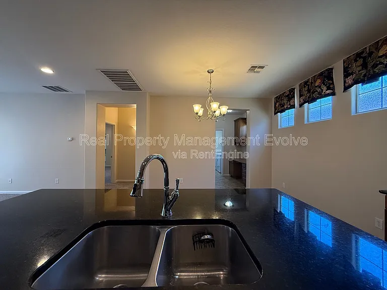 3454 E Constitution Dr — Photo 6