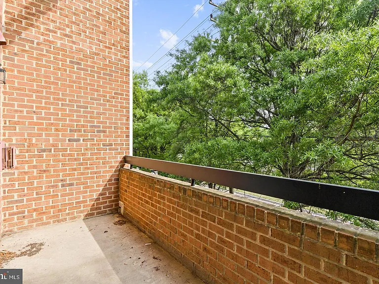 6908 Fairfax Dr #306 — Photo 29